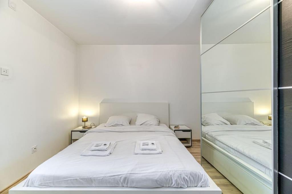 Bel Appartement-Garage Prive-Balcon-Wifi Fibre Rhut Luaran gambar