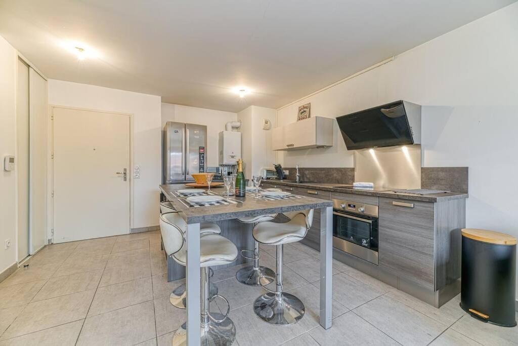 Bel Appartement-Garage Prive-Balcon-Wifi Fibre Rhut Luaran gambar