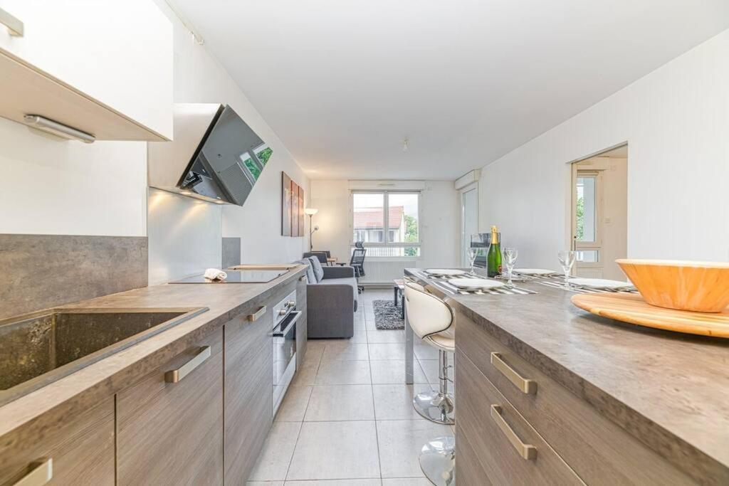 Bel Appartement-Garage Prive-Balcon-Wifi Fibre Rhut Luaran gambar