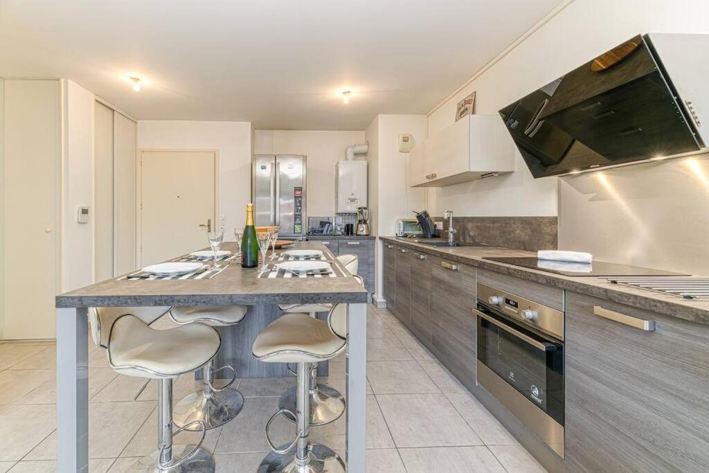 Bel Appartement-Garage Prive-Balcon-Wifi Fibre Rhut Luaran gambar